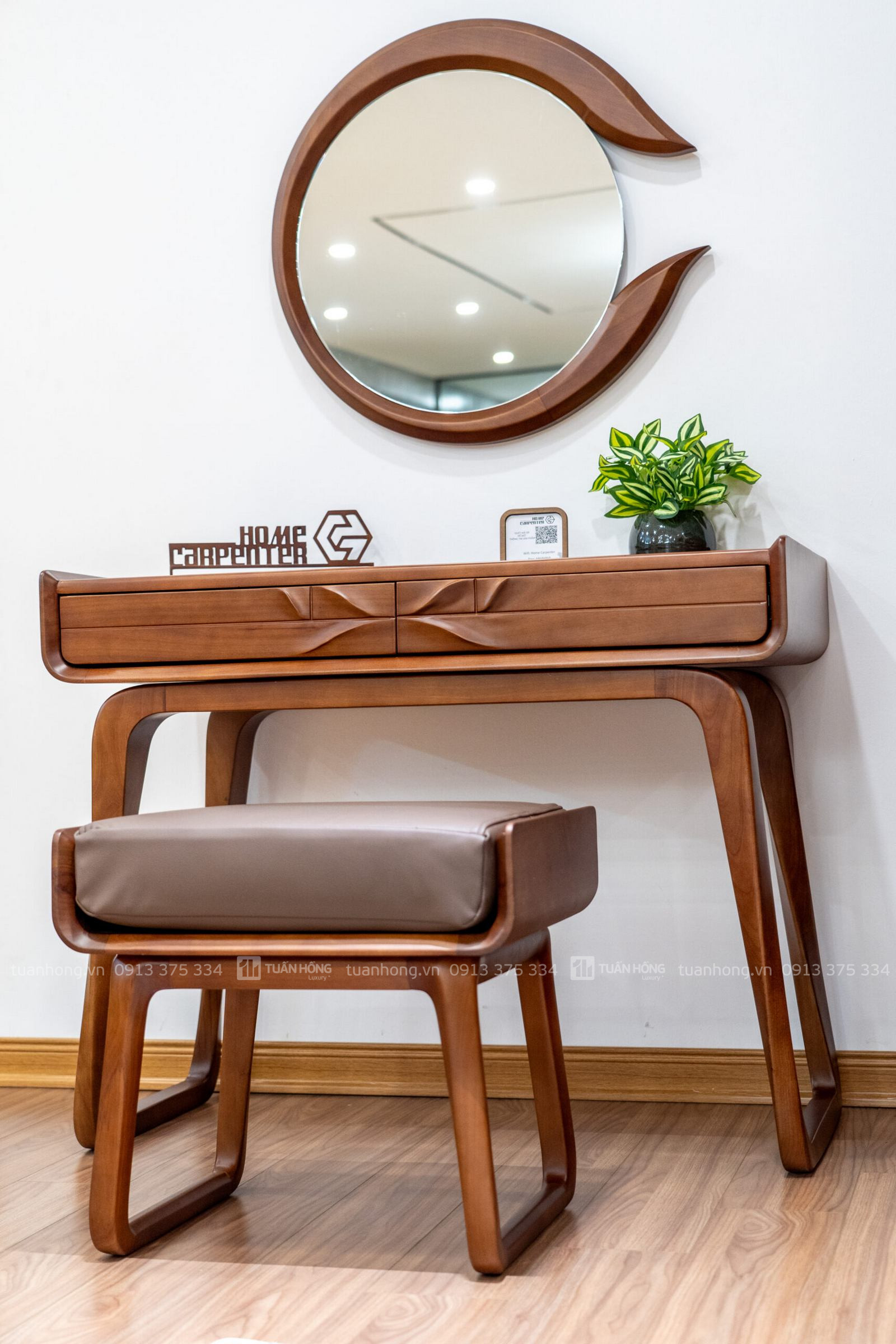 Bàn trang điểm gỗ tự nhiên Home Carpenter 03 – thiết kế nhỏ gọn, hiện đại, gương lớn, ngăn kéo tiện dụng
