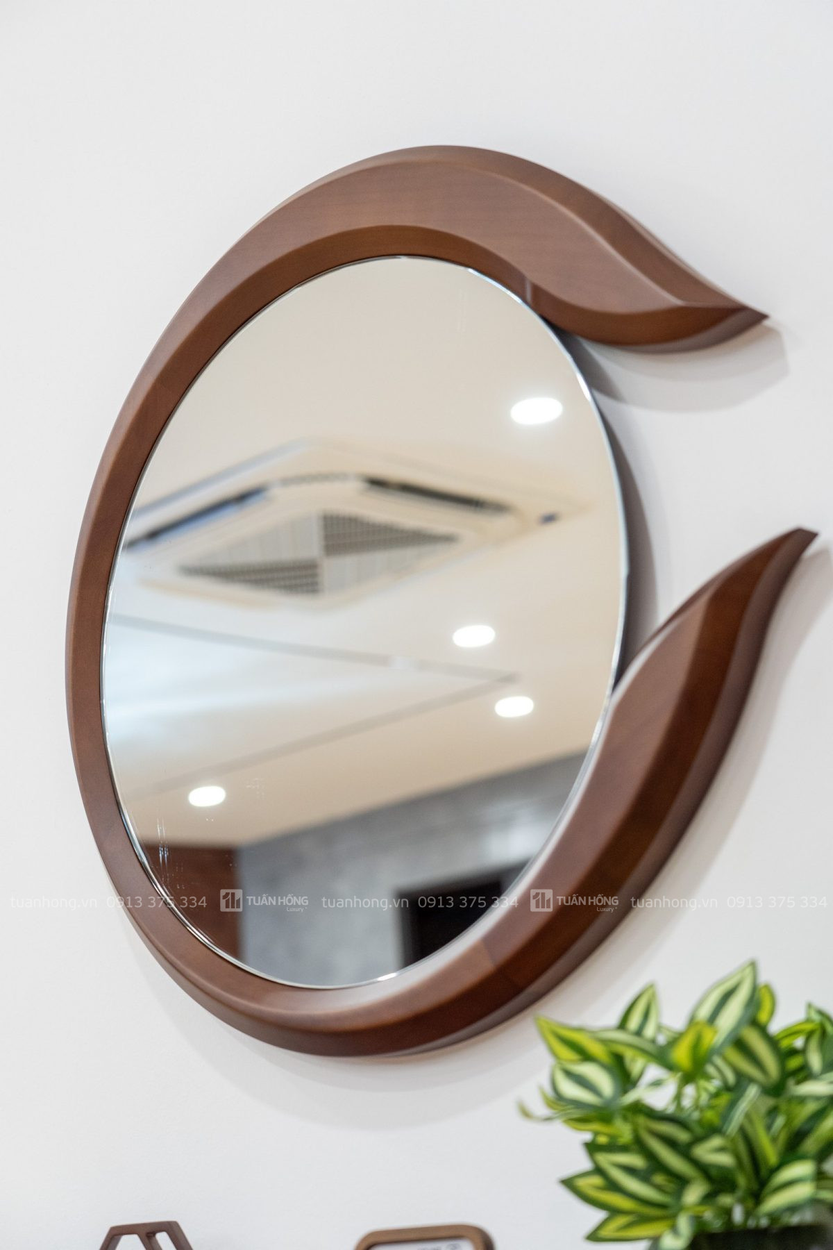Bàn trang điểm gỗ tự nhiên Home Carpenter 03 – thiết kế nhỏ gọn, hiện đại, gương lớn, ngăn kéo tiện dụng