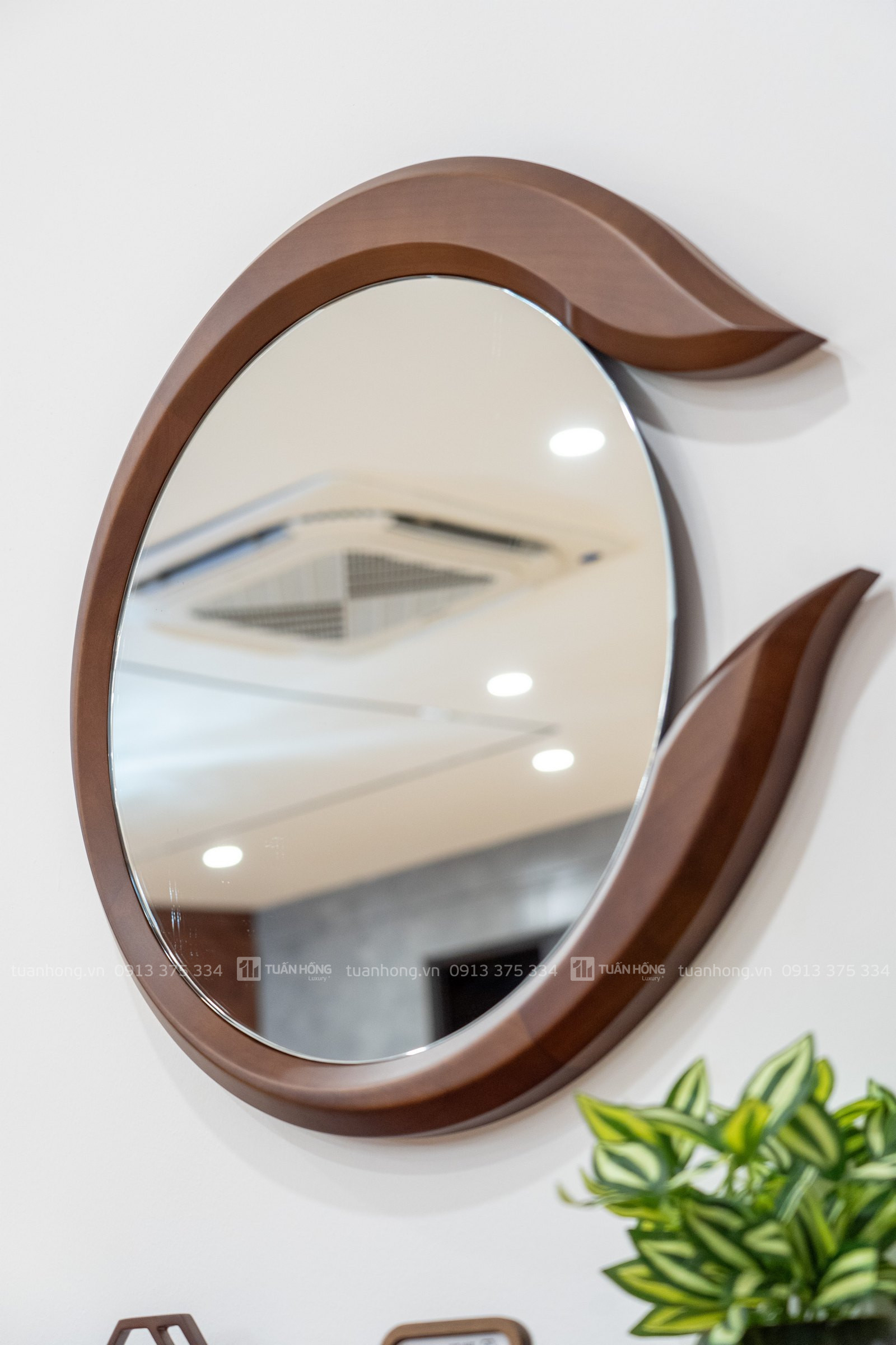 Bàn trang điểm gỗ tự nhiên Home Carpenter 03 – thiết kế nhỏ gọn, hiện đại, gương lớn, ngăn kéo tiện dụng